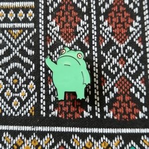 📍2/20$ Funny Frog🐸 Enamel Pin NWOT